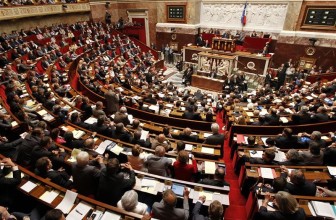 Les députés français furieux contre le gouvernement